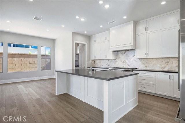 212 Mistwater - Photo 4 of 8