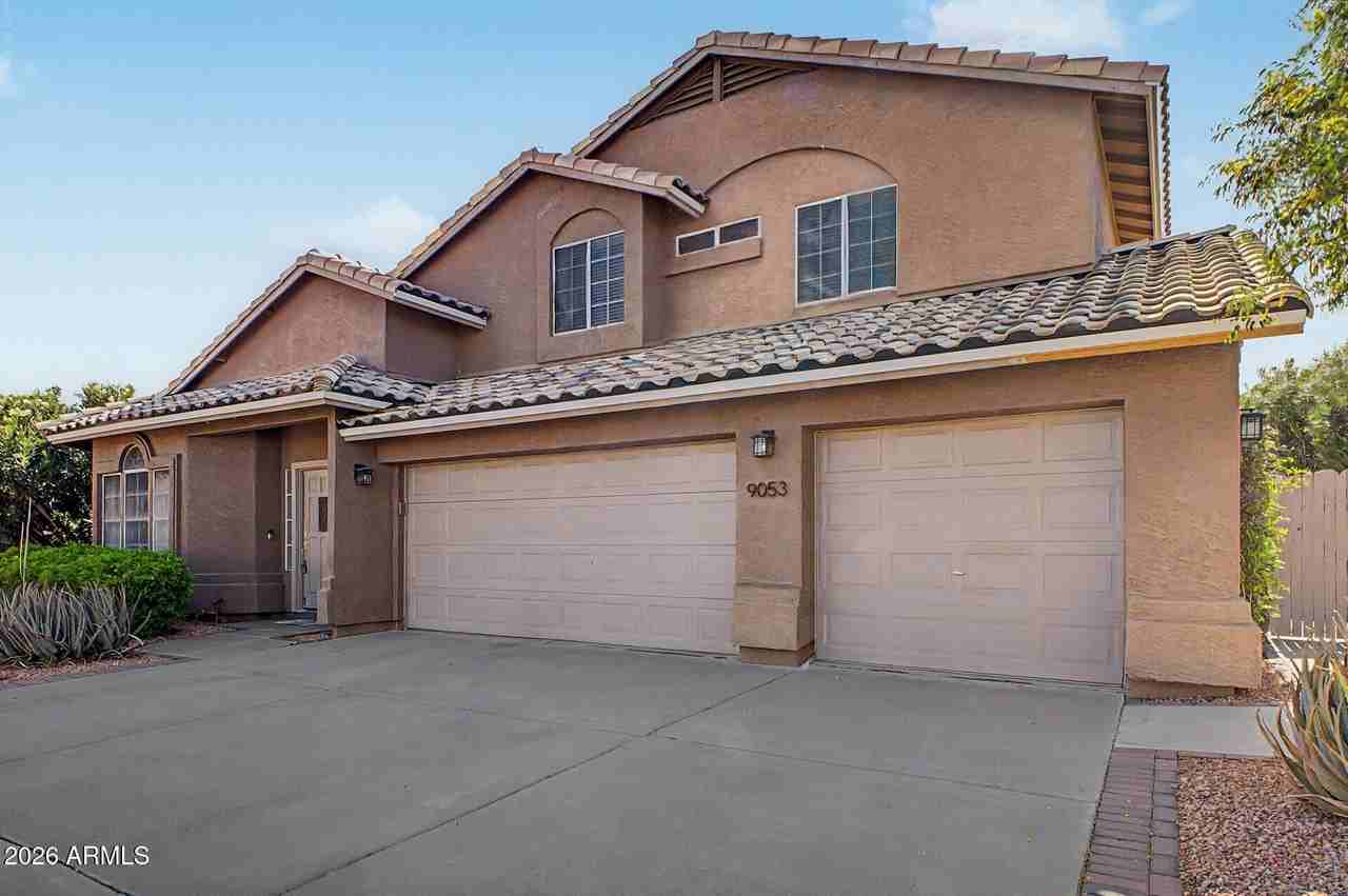 9053 W Banff Ln - Photo 4 of 39