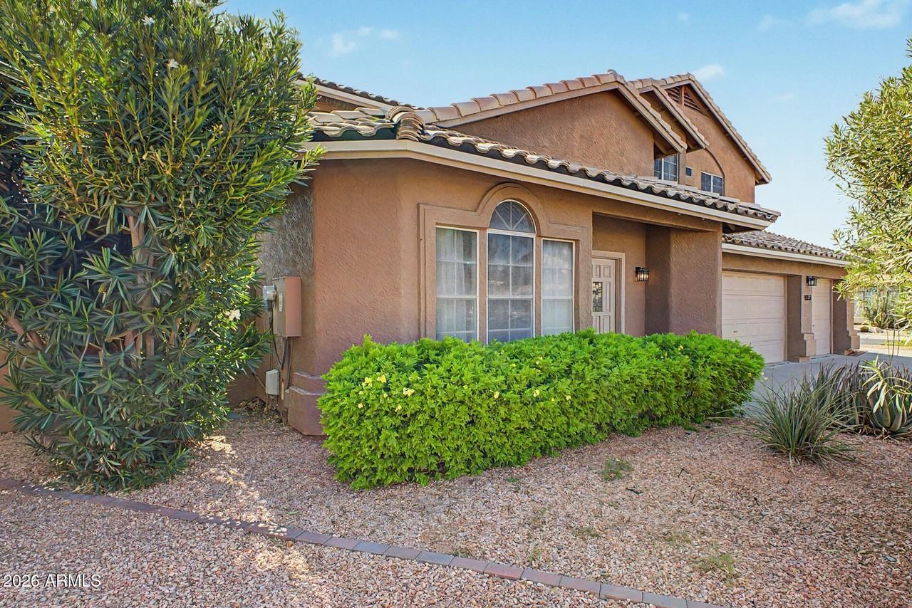 9053 W Banff Ln - Photo 6 of 39