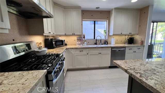 21730 Marylee St #35 - Photo 3 of 8
