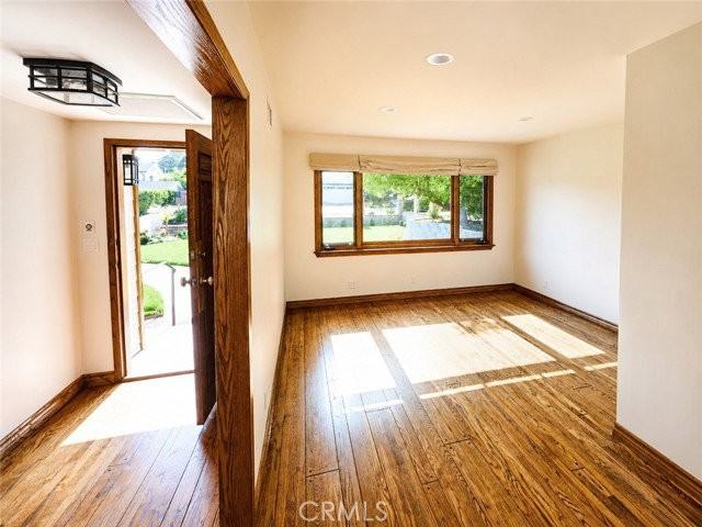 4720 Hayman Ave - Photo 3 of 8
