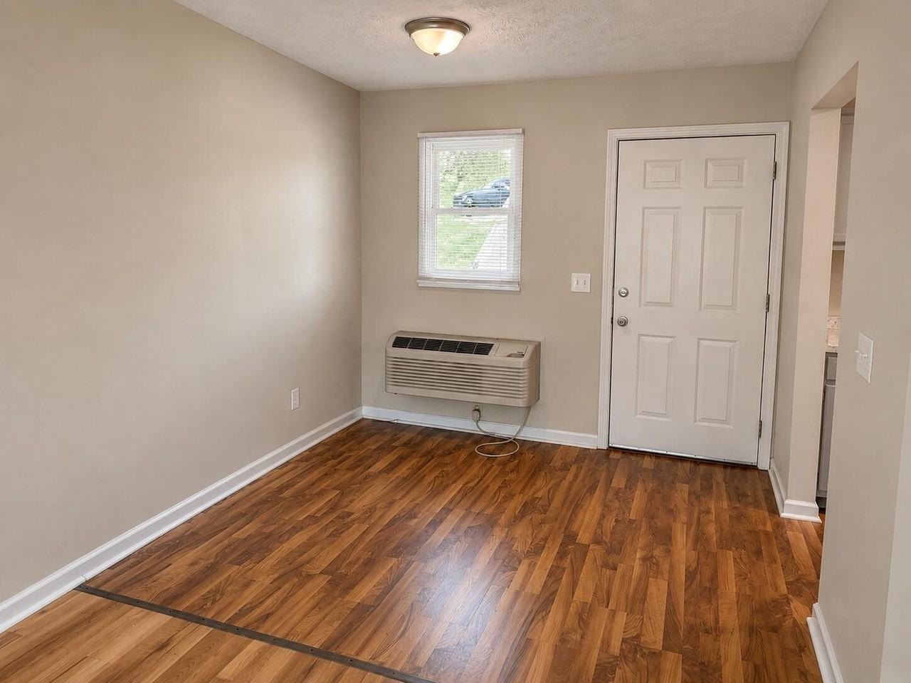 131 Weslee Way #20 - Photo 2 of 6