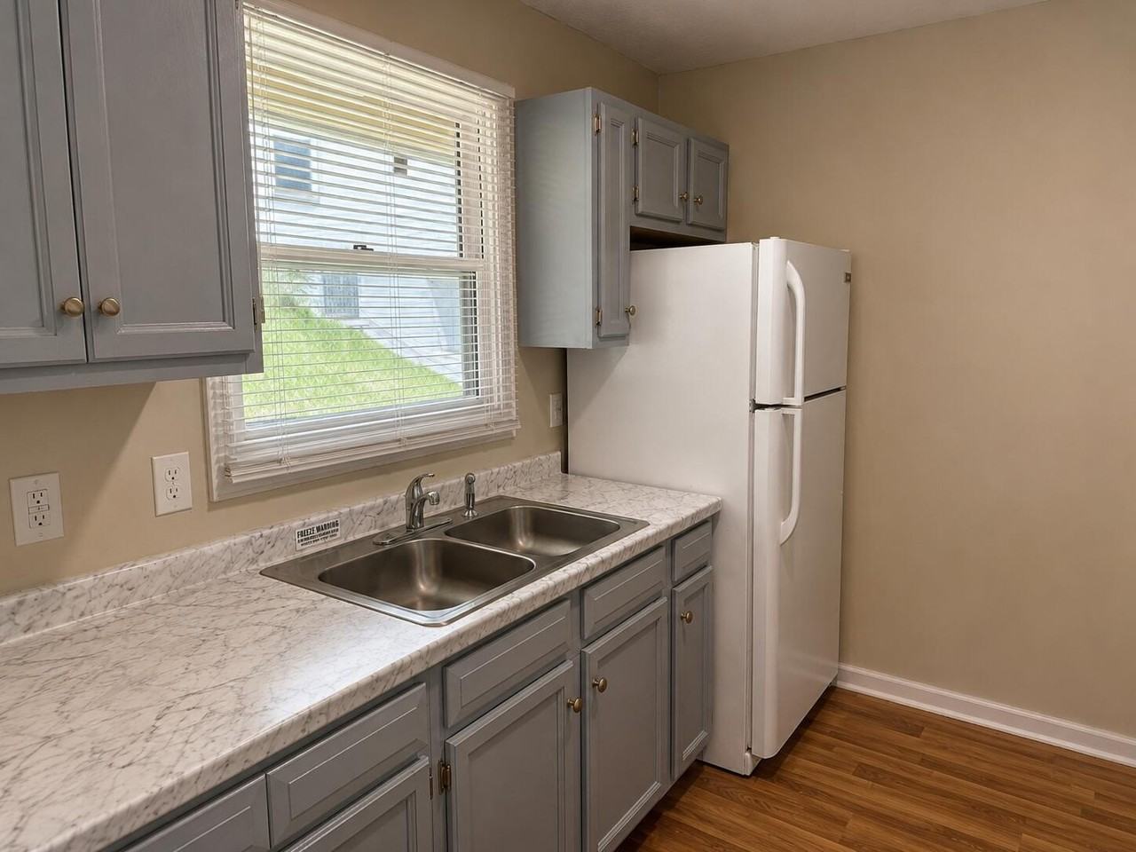 131 Weslee Way #20 - Photo 3 of 6