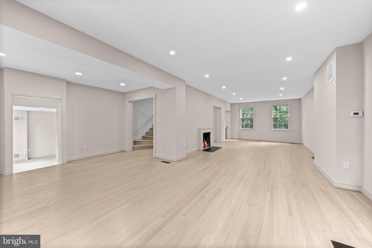 1525 35th St Nw - Photo 4 of 43