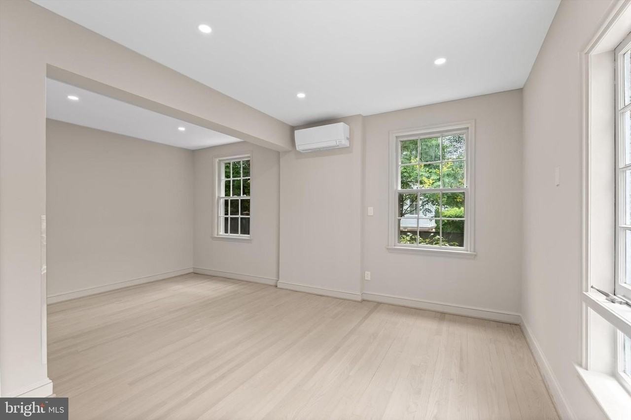 1525 35th St Nw - Photo 7 of 43