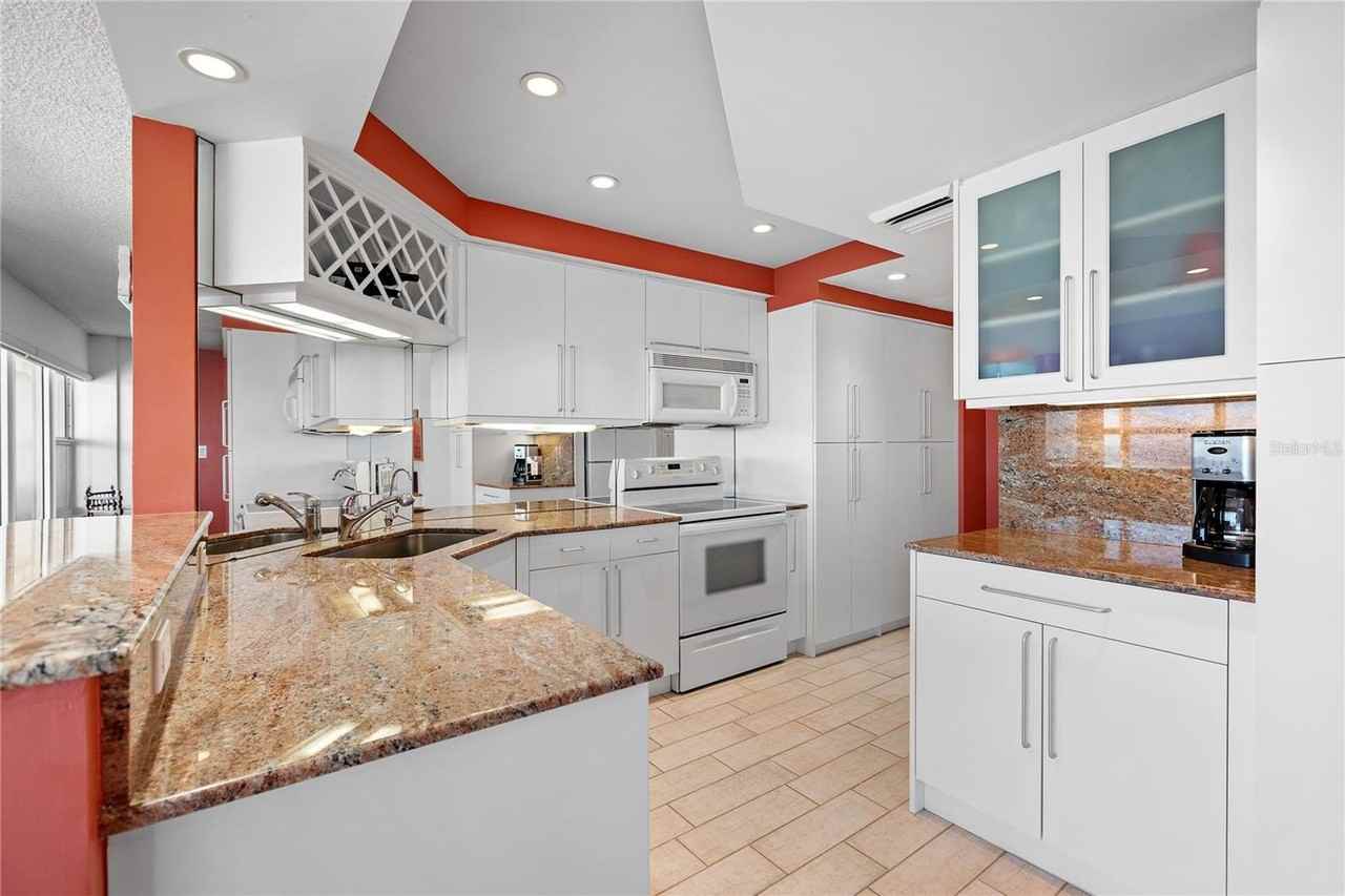 601 Longboat Club Rd #902S - Photo 5 of 50