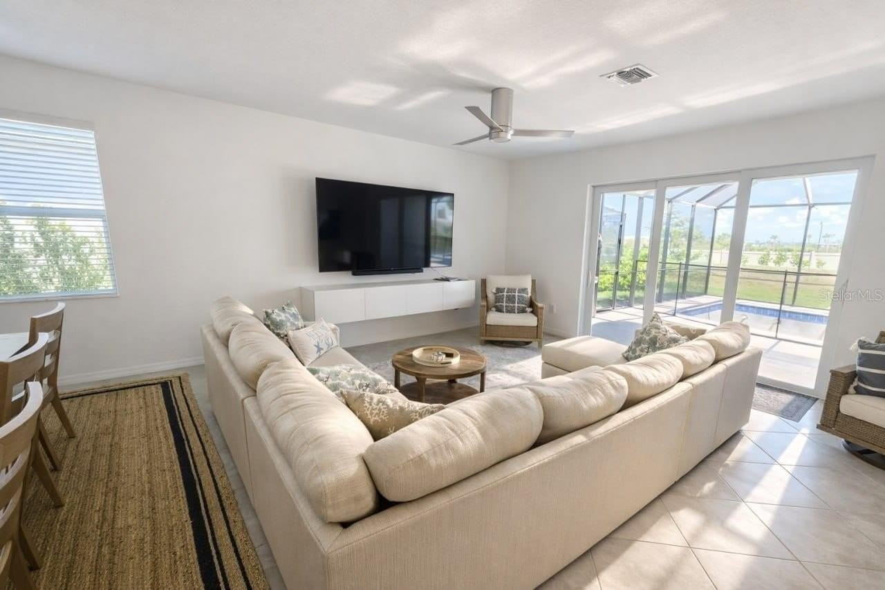 11399 Pinot Dr - Photo 3 of 38
