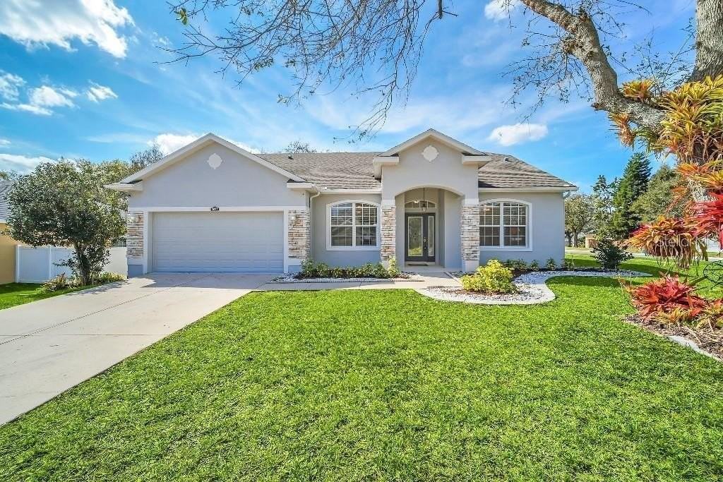 3837 Fallscrest Cir