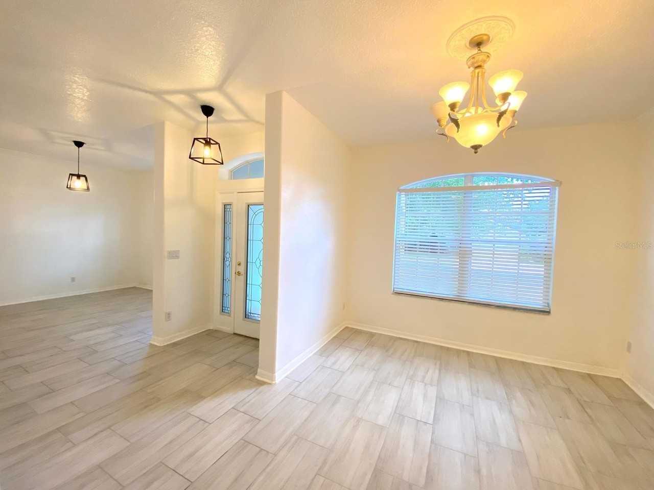 3837 Fallscrest Cir - Photo 3 of 26