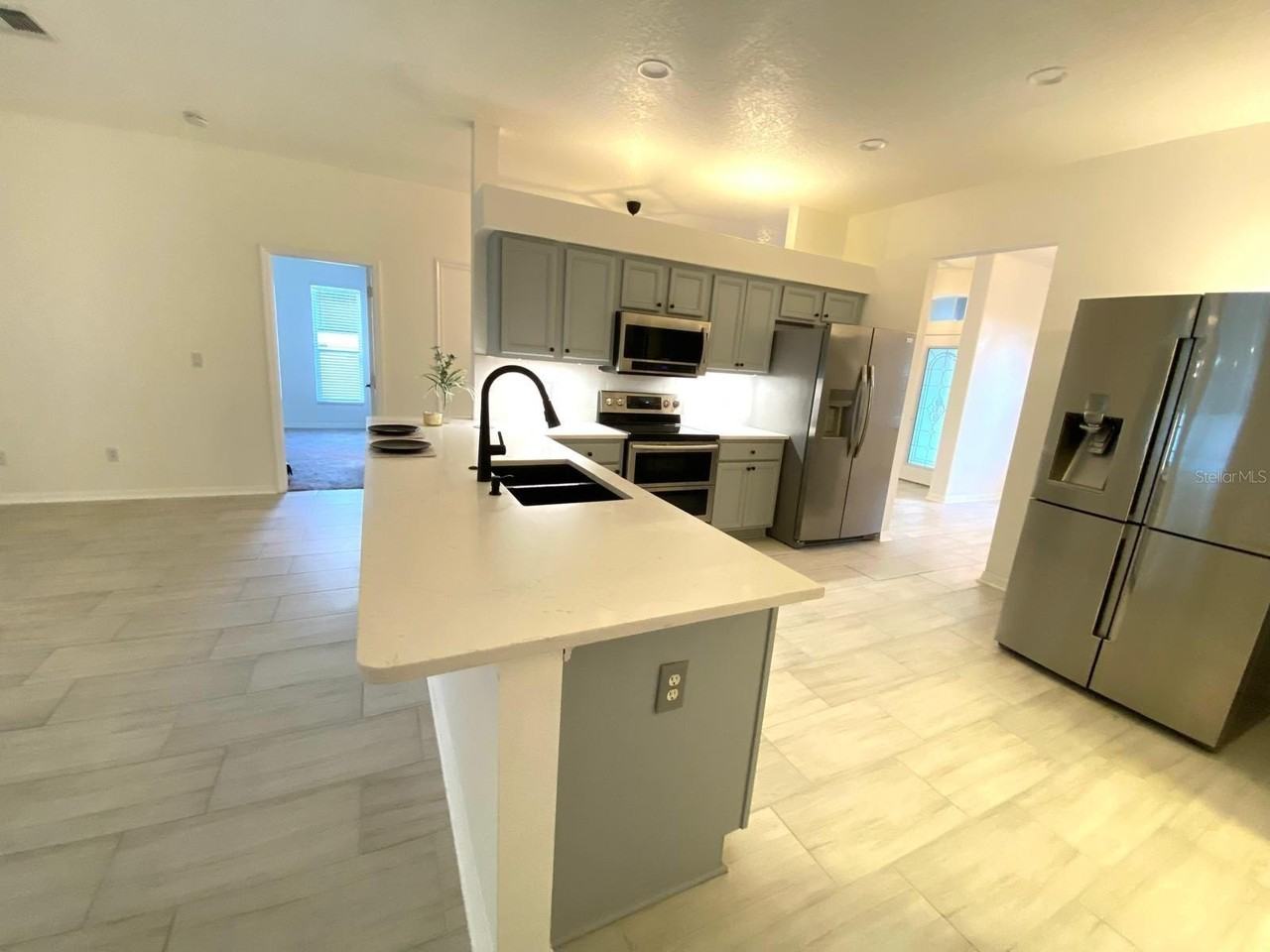 3837 Fallscrest Cir - Photo 5 of 26