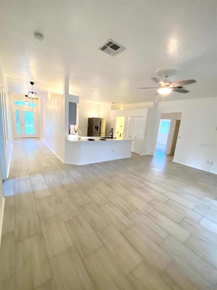 3837 Fallscrest Cir - Photo 7 of 26