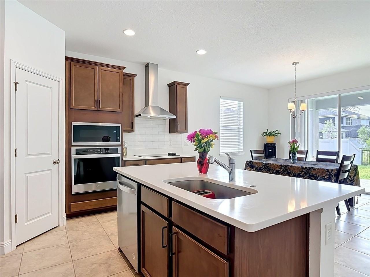 792 Hyperion Dr - Photo 7 of 50