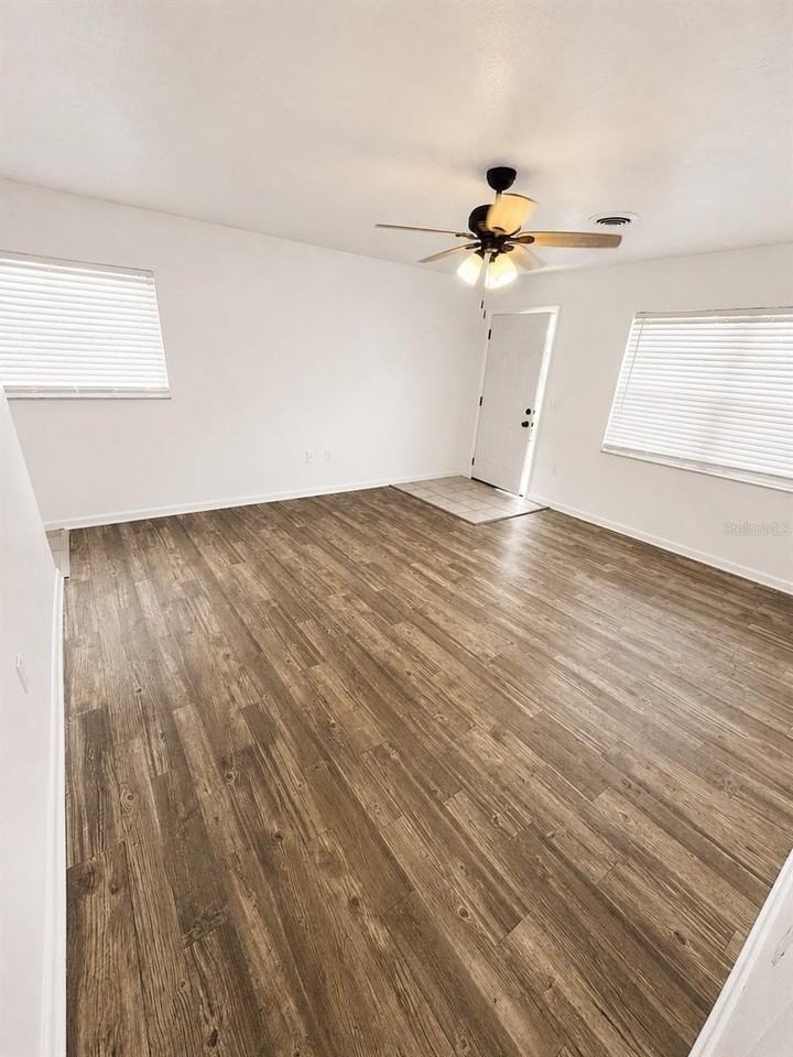 1703 Ne 71st St - Photo 5 of 15