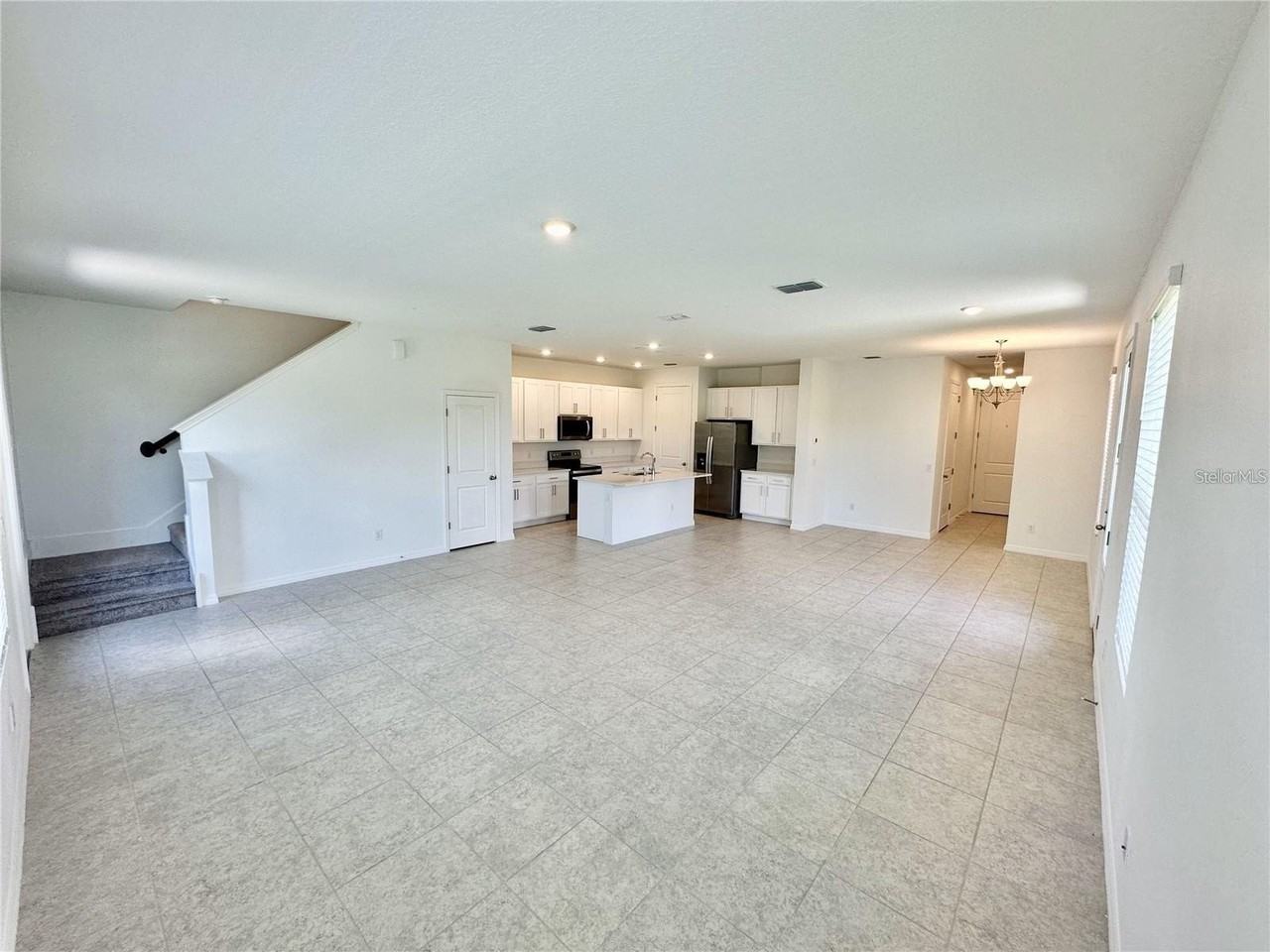 1707 Sanibel Dr - Photo 4 of 26
