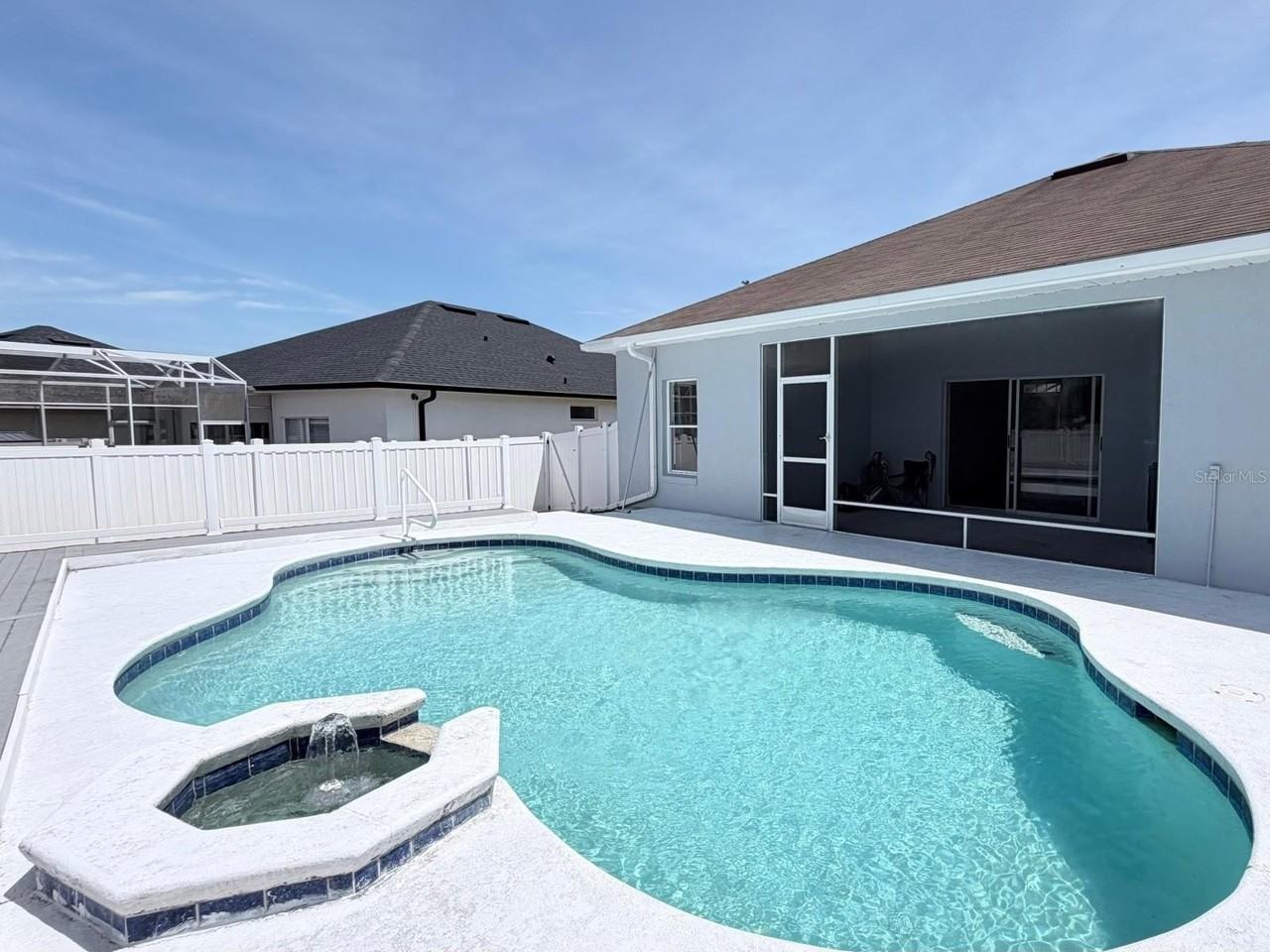 906 Berwick Dr - Photo 6 of 50