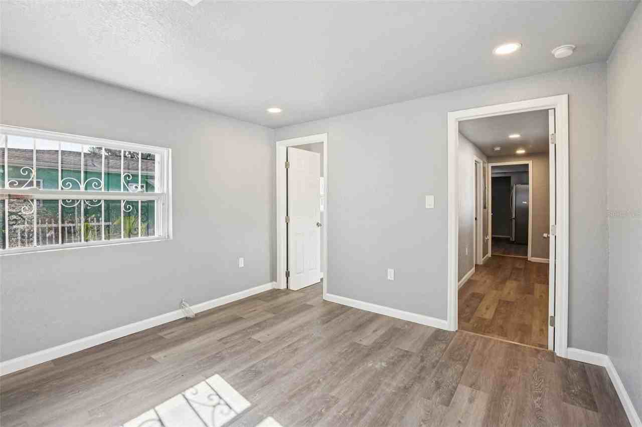 1911 22nd Ave S - Photo 7 of 19