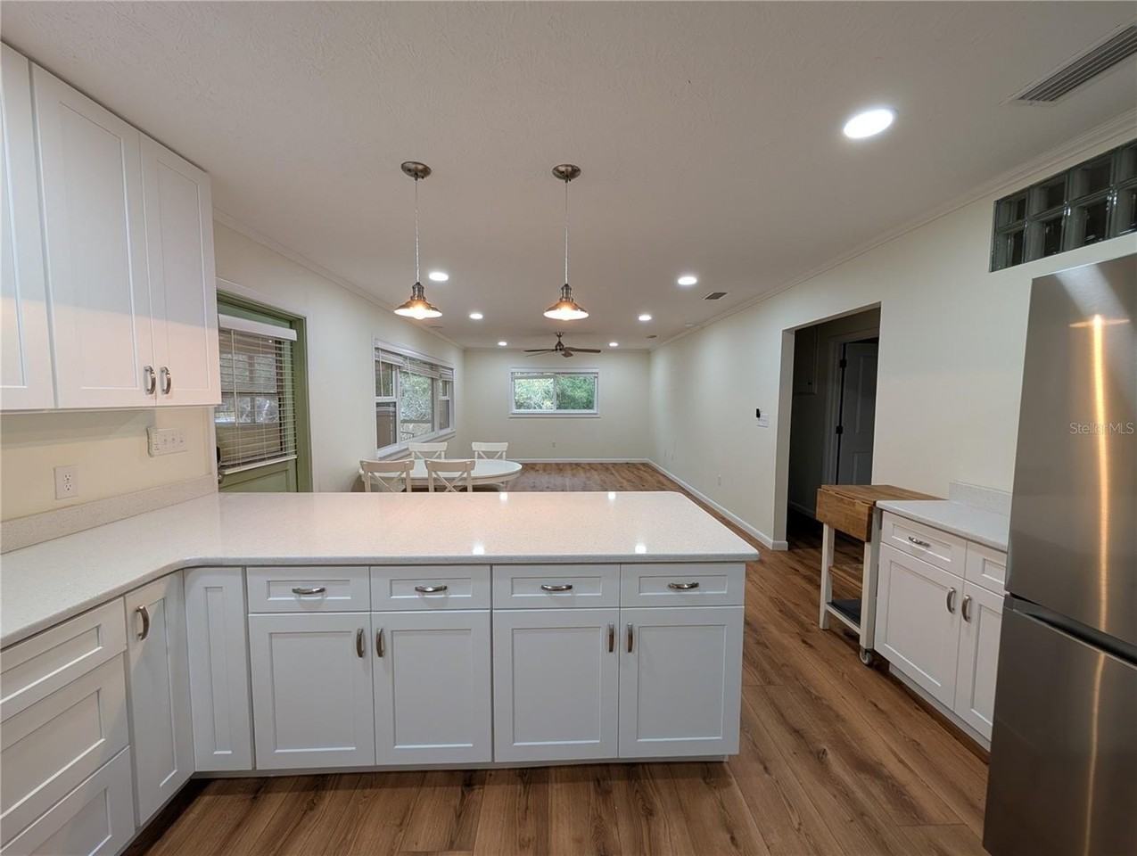 8481 S Great Oaks Dr - Photo 6 of 32