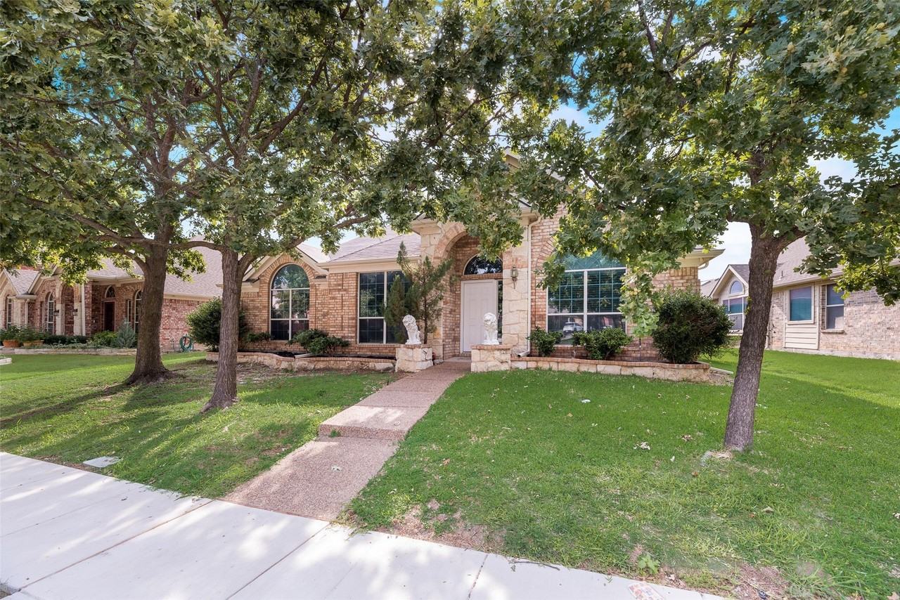 608 Regency Trl
