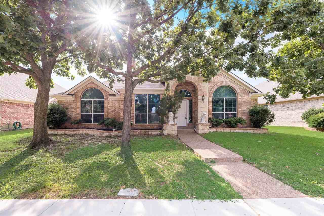 608 Regency Trl - Photo 2 of 28