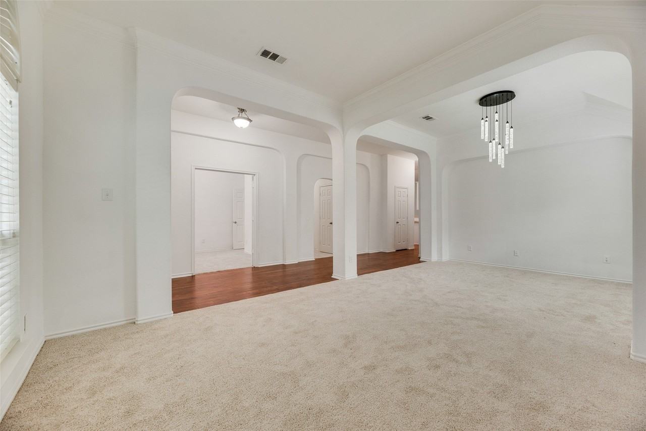608 Regency Trl - Photo 6 of 28