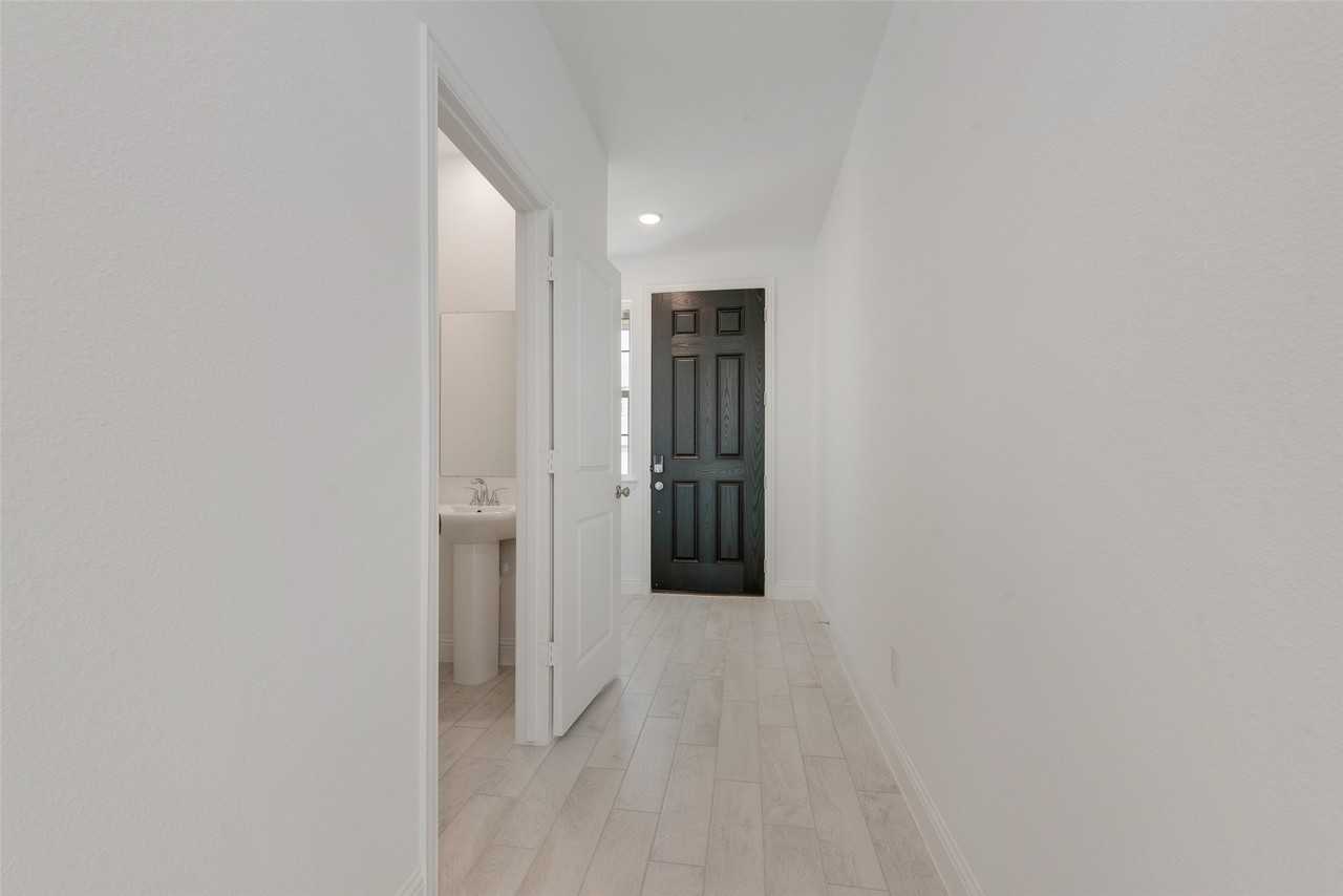 3113 Cordelia Dr - Photo 5 of 19