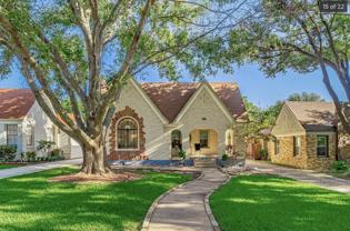 915 Stewart Dr - Photo 1 of 1