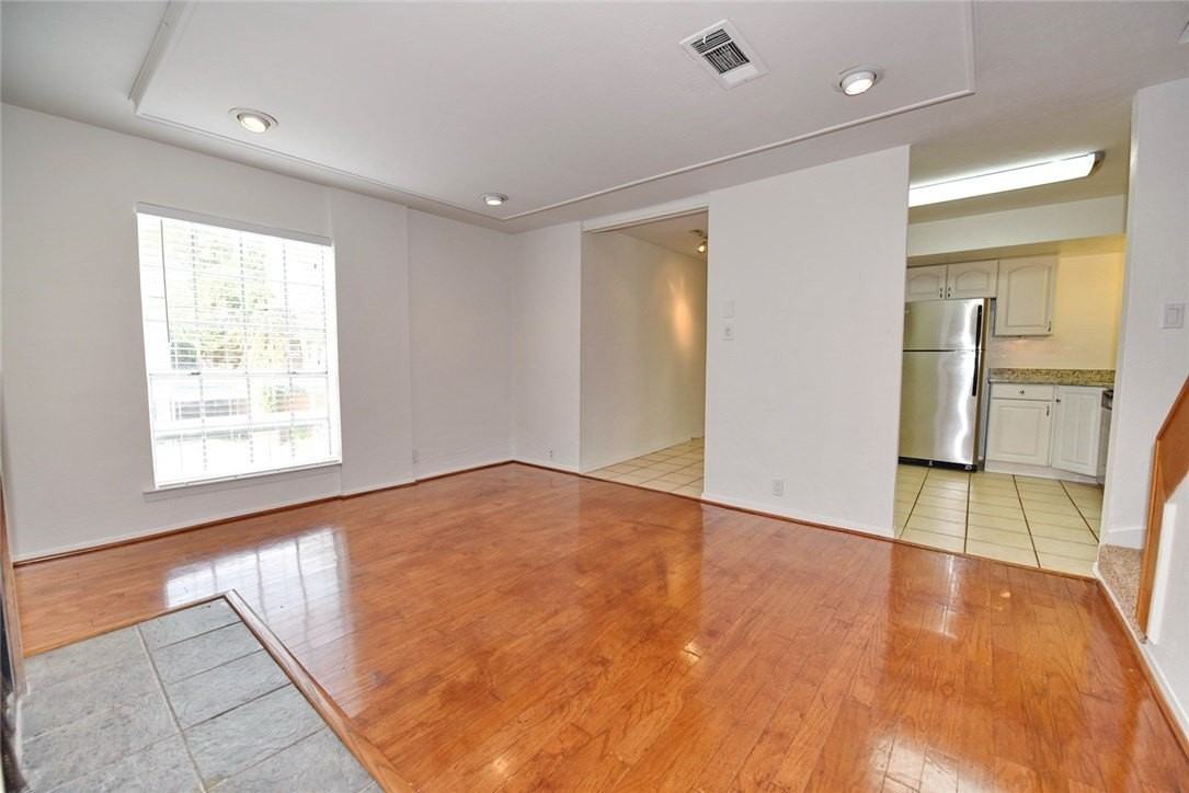 4033 Gilbert Ave #205 - Photo 6 of 18