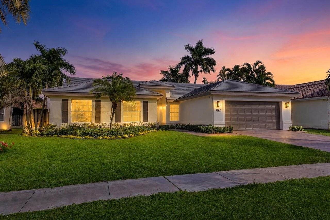 8892 Jaspers Dr
