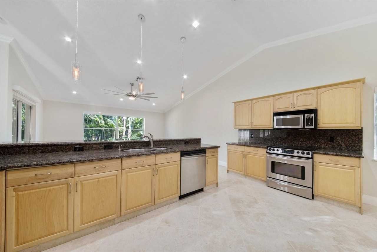 8892 Jaspers Dr - Photo 6 of 27