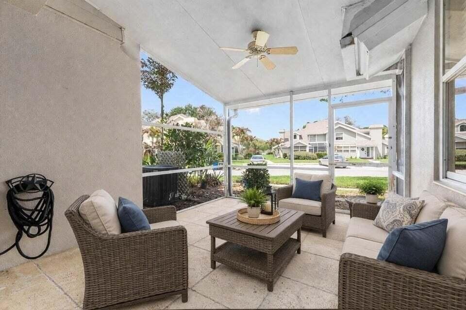 3658 Sw Sunset Trace Cir #3658 - Photo 3 of 21