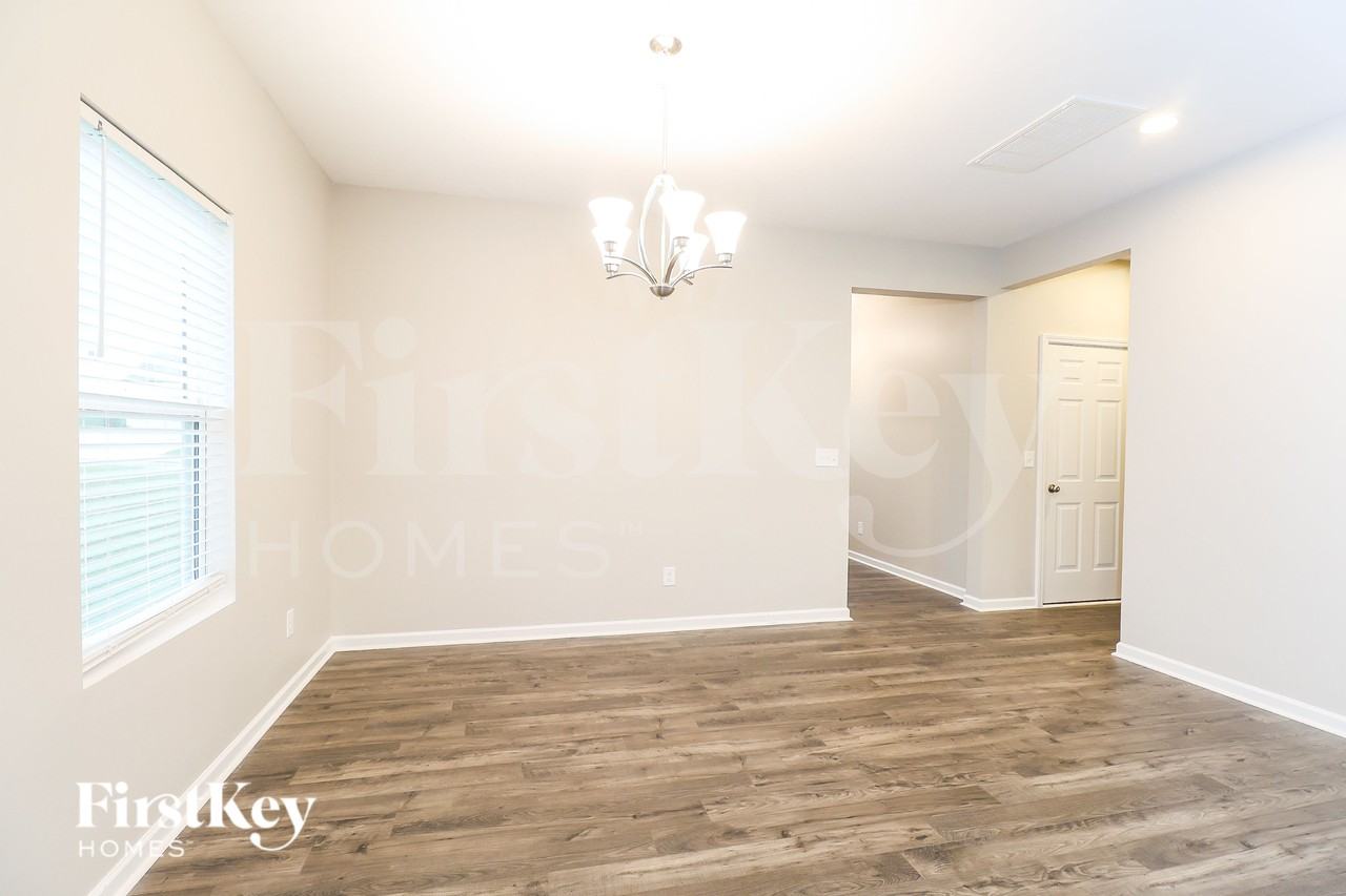 124 Benford Dr - Photo 7 of 19