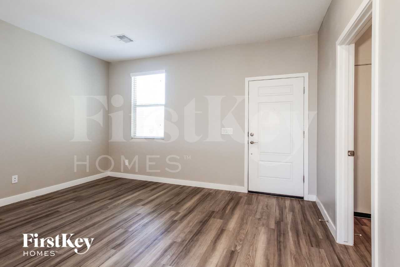 17016 W Alice Ave - Photo 2 of 19