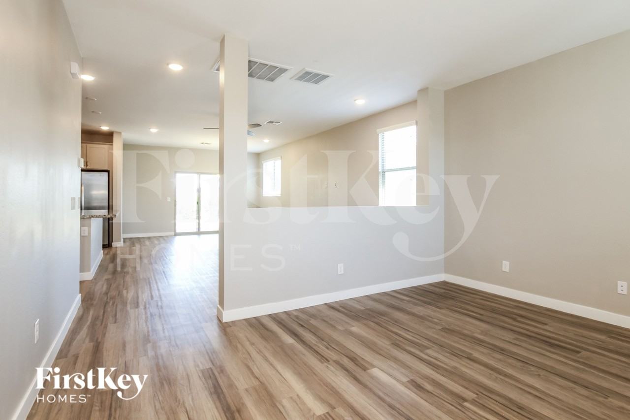 17016 W Alice Ave - Photo 4 of 19