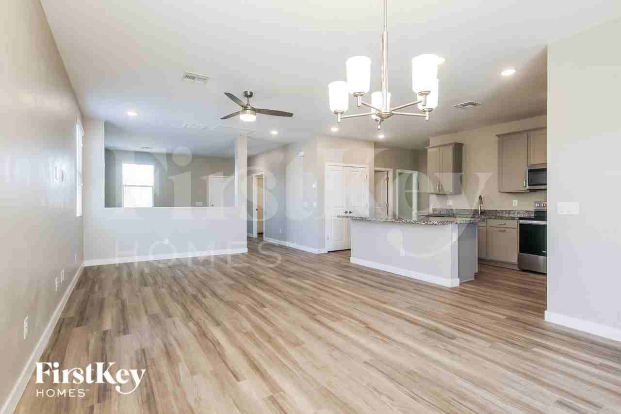 17016 W Alice Ave - Photo 7 of 19