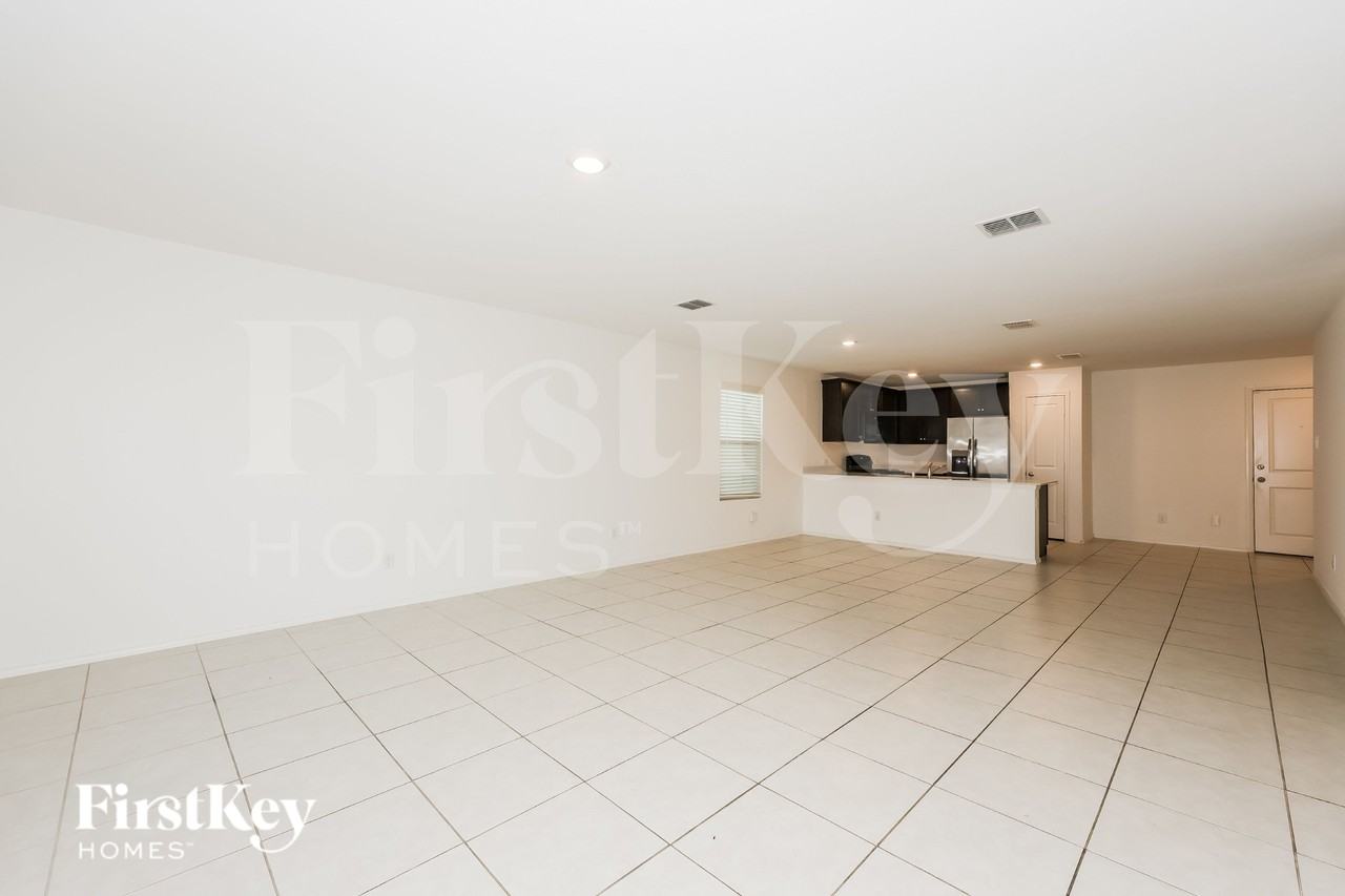 305 Dry Canyon Way - Photo 5 of 19