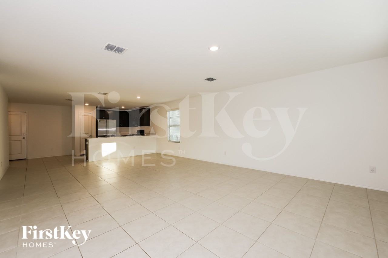 14837 Firerock Rd - Photo 4 of 20