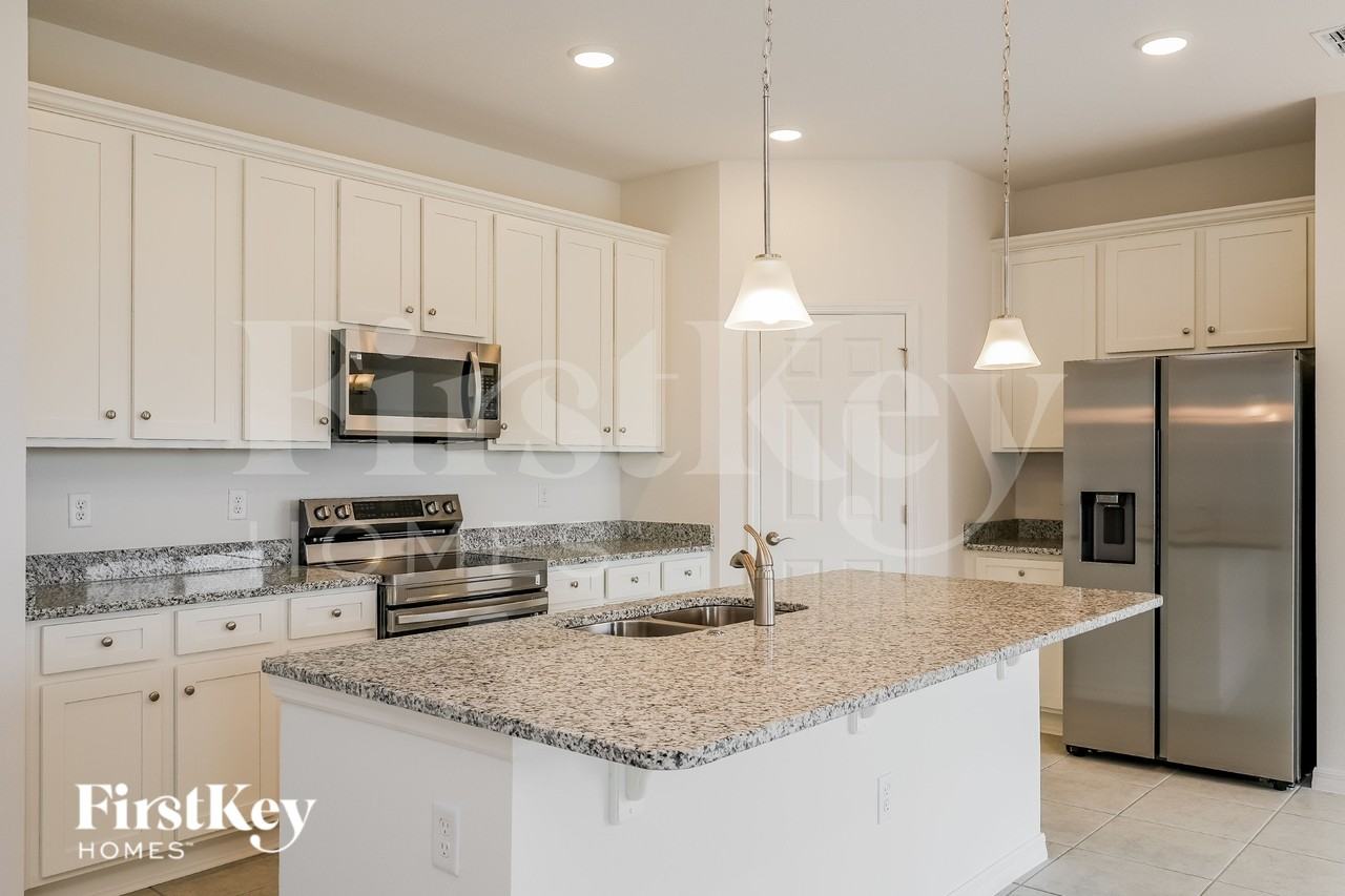 597 Crown Rose Dr - Photo 6 of 17