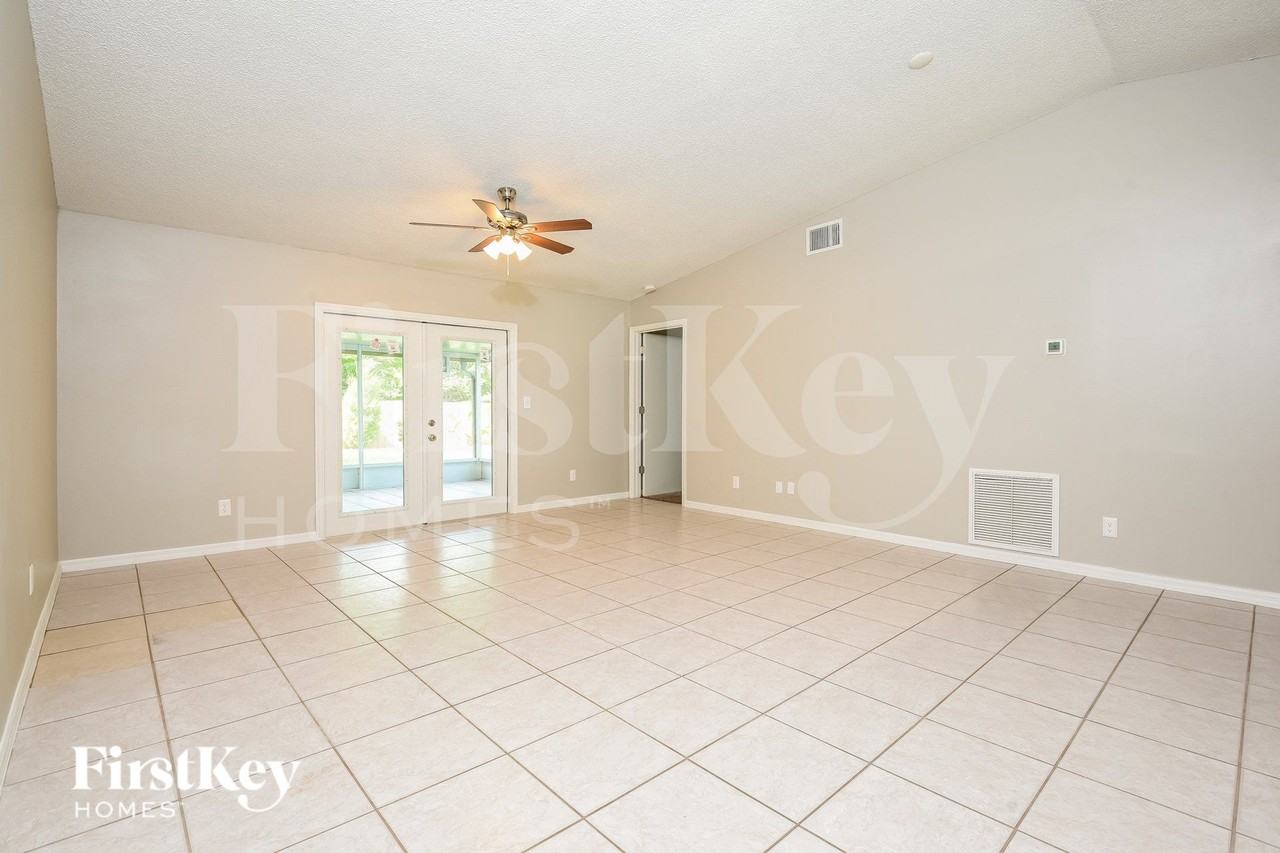 6363 Brack St - Photo 3 of 16
