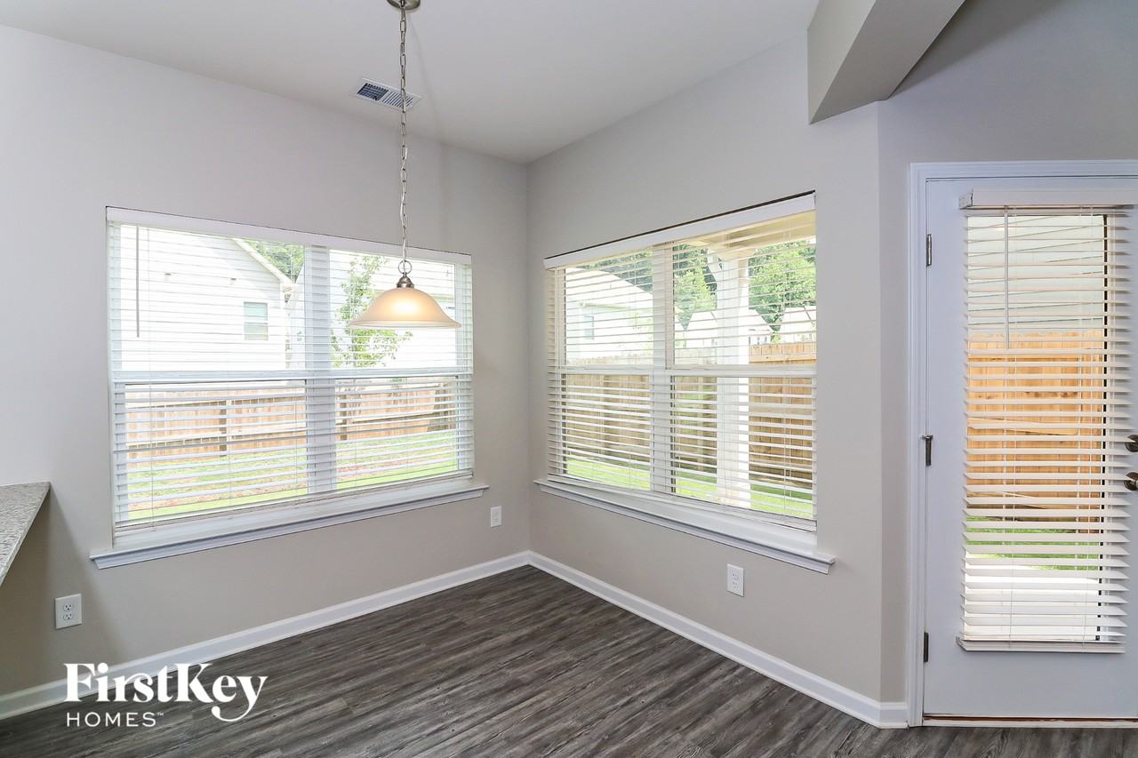 195 Bryon Ln - Photo 5 of 15