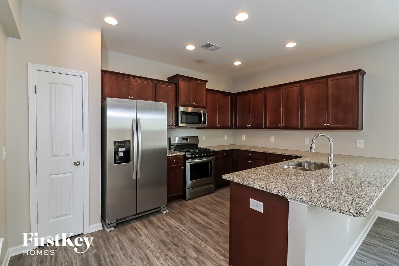 195 Bryon Ln - Photo 7 of 15