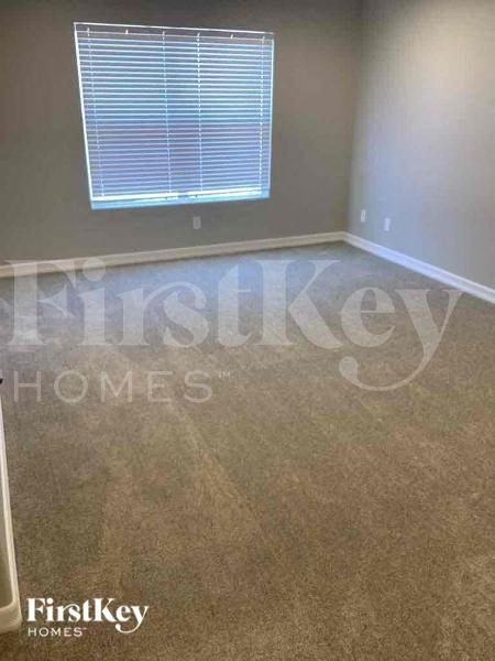 426 Hopedale Ave - Photo 7 of 10