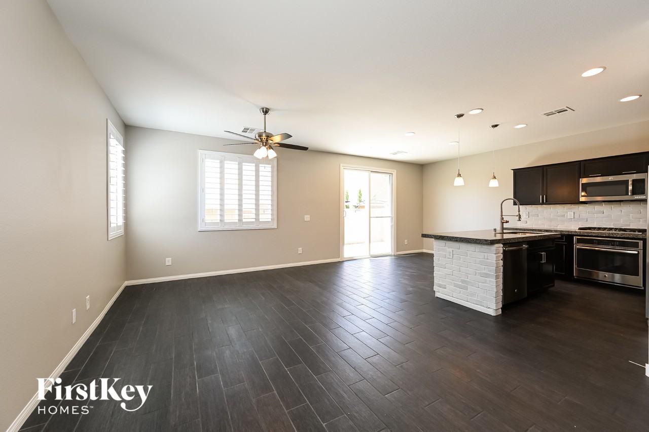 10448 Camp Rock Ct - Photo 2 of 15