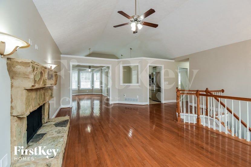 1229 Winsley Ct Sw - Photo 4 of 15