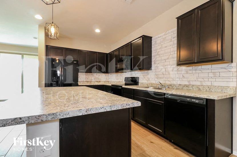 17565 W Villa Chula Ln - Photo 6 of 15