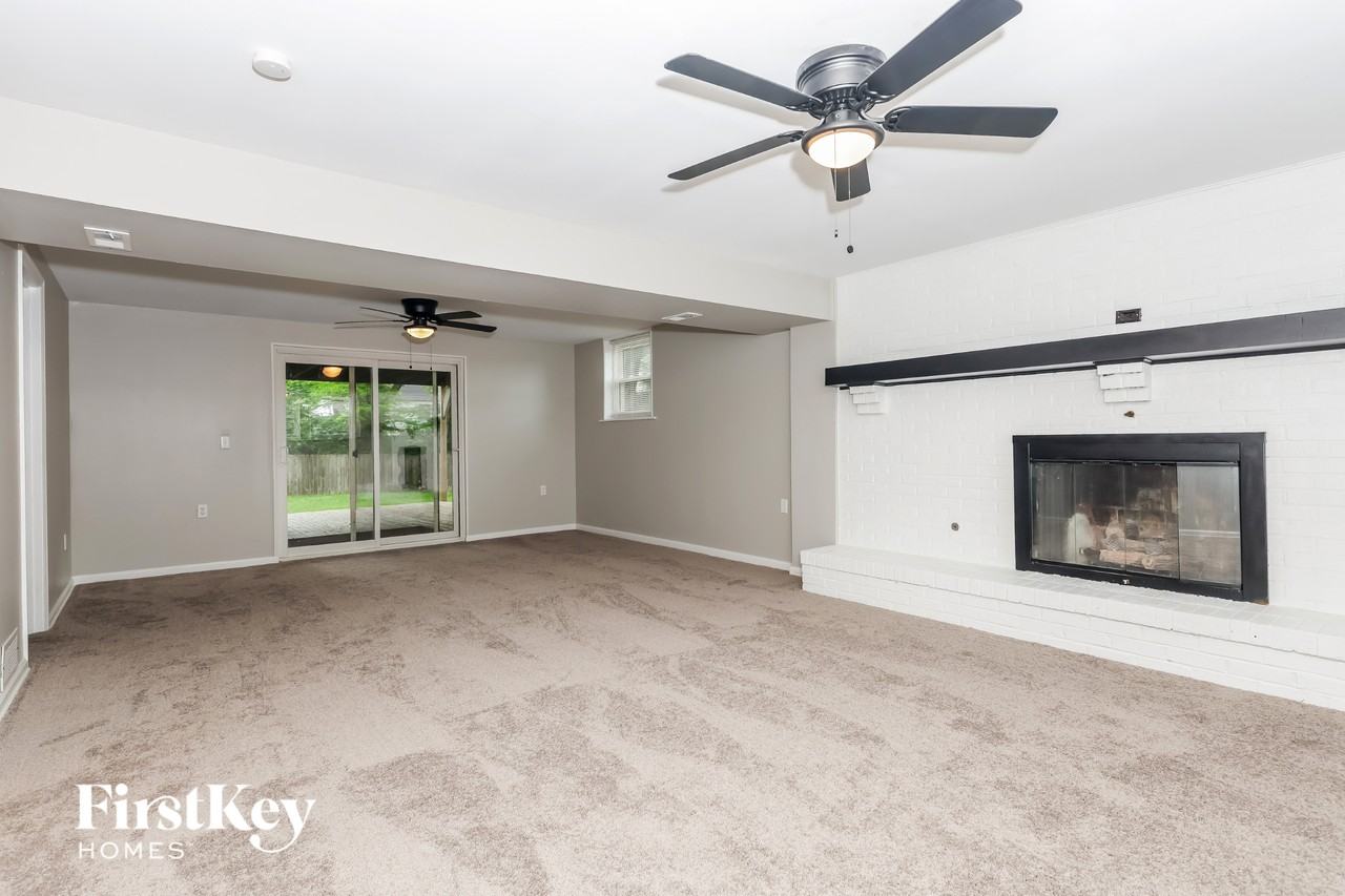 4287 Honeybrook Ave - Photo 3 of 15