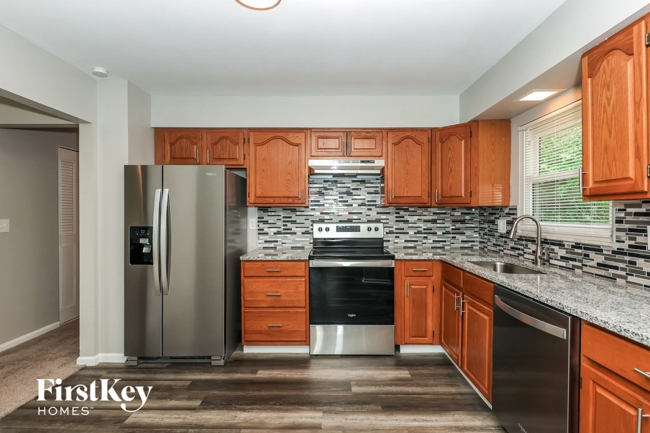 4287 Honeybrook Ave - Photo 5 of 15