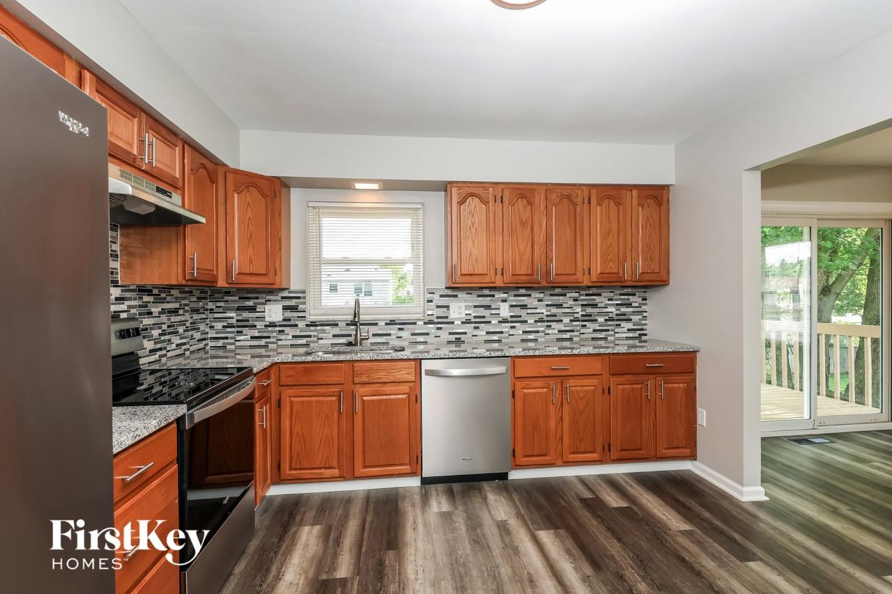 4287 Honeybrook Ave - Photo 6 of 15