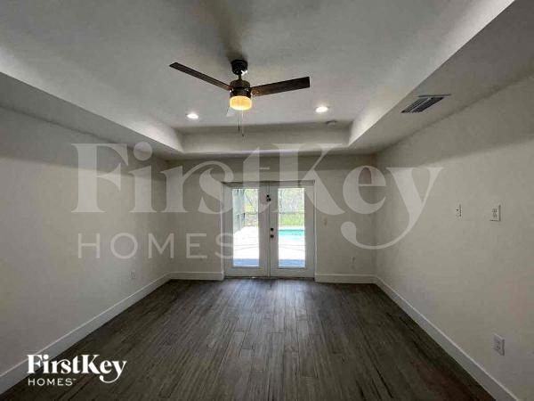 7411 Wycliff Dr - Photo 7 of 11