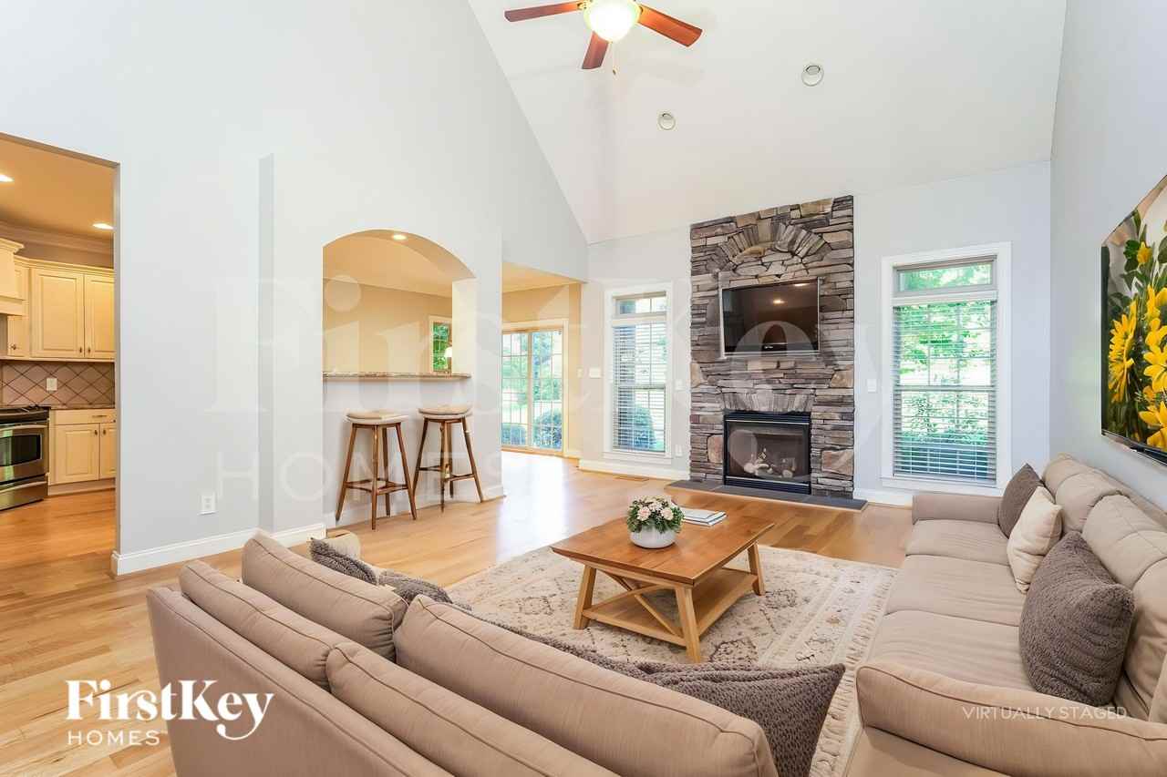 1088 Feldspar Ln - Photo 4 of 19