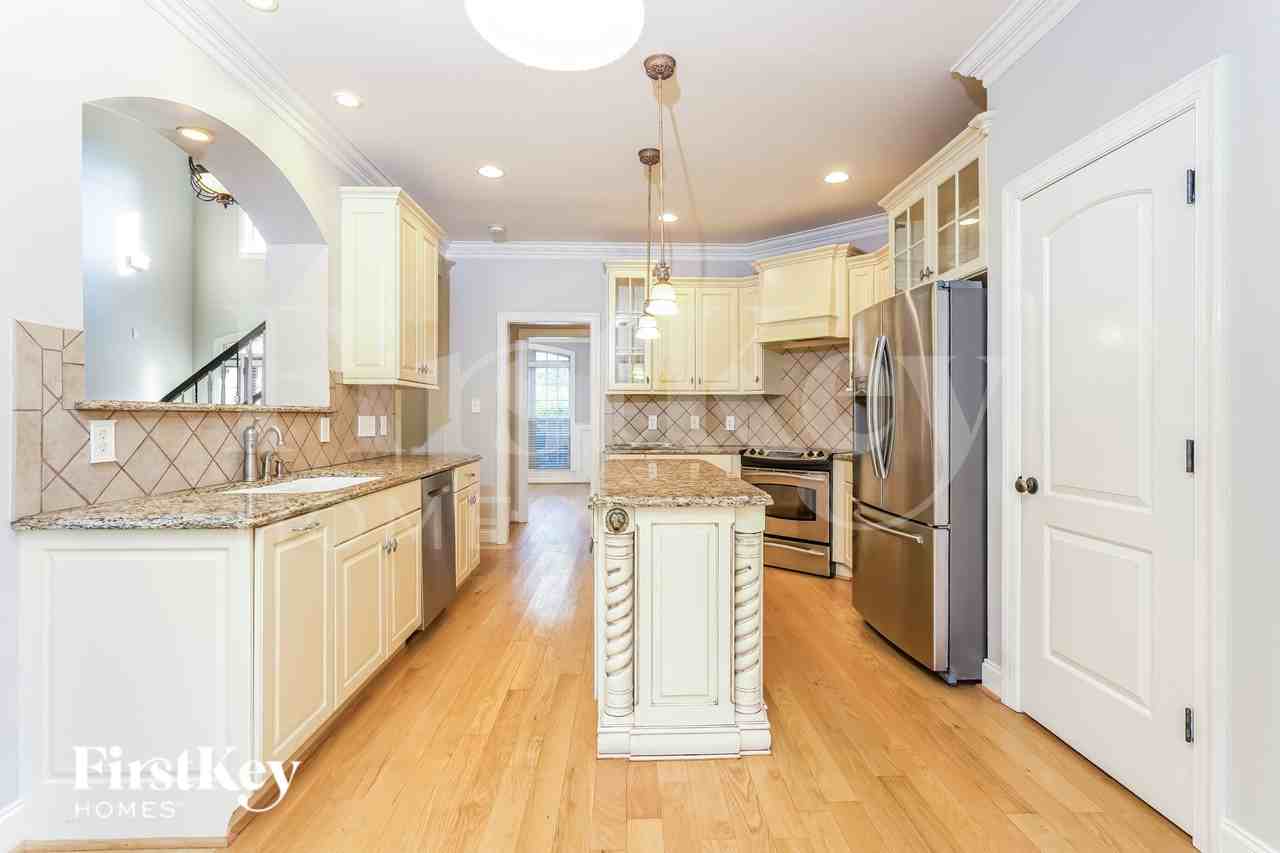 1088 Feldspar Ln - Photo 7 of 19